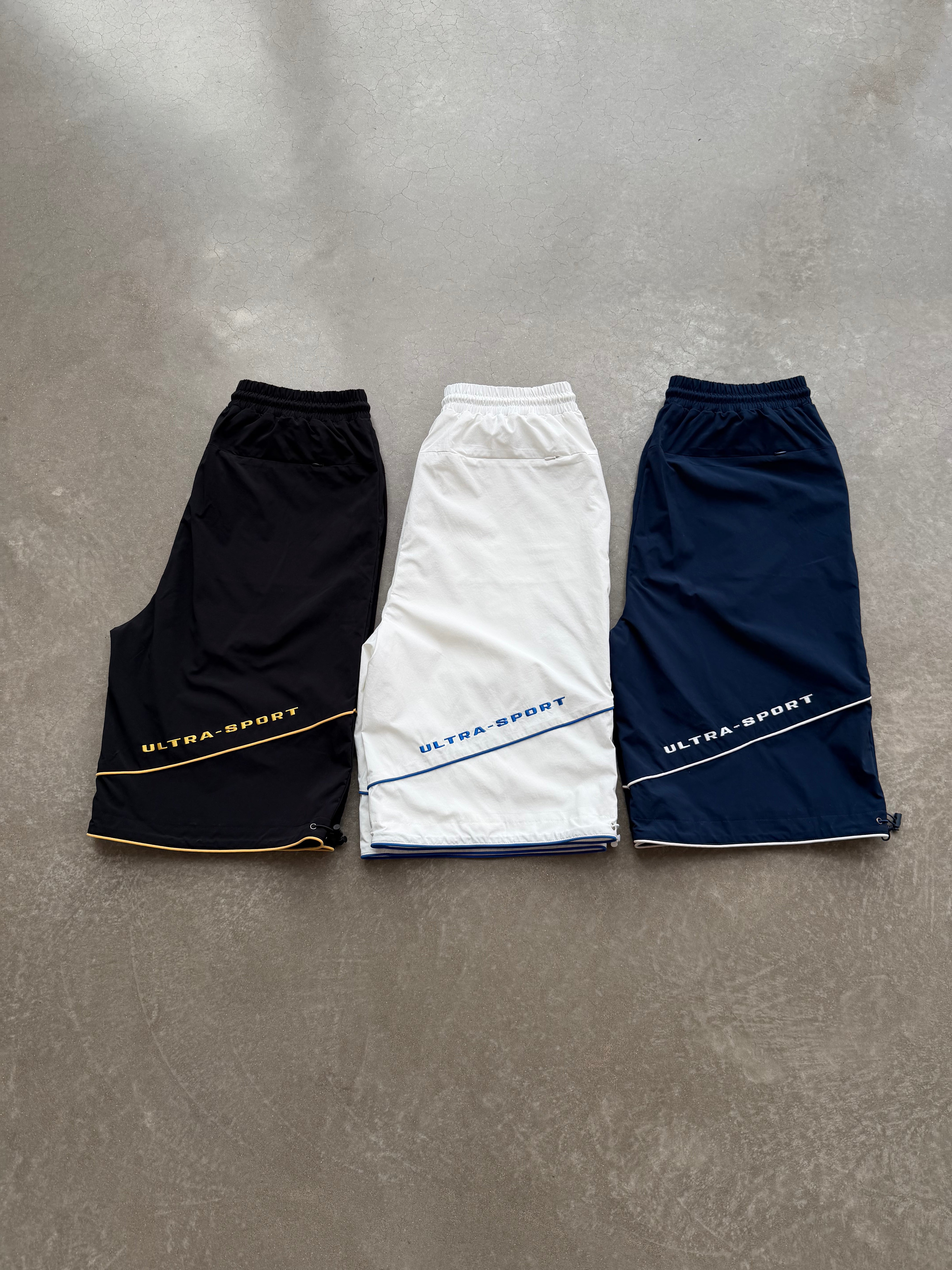 MAESTRO TRACKSHORTS IN WHITE