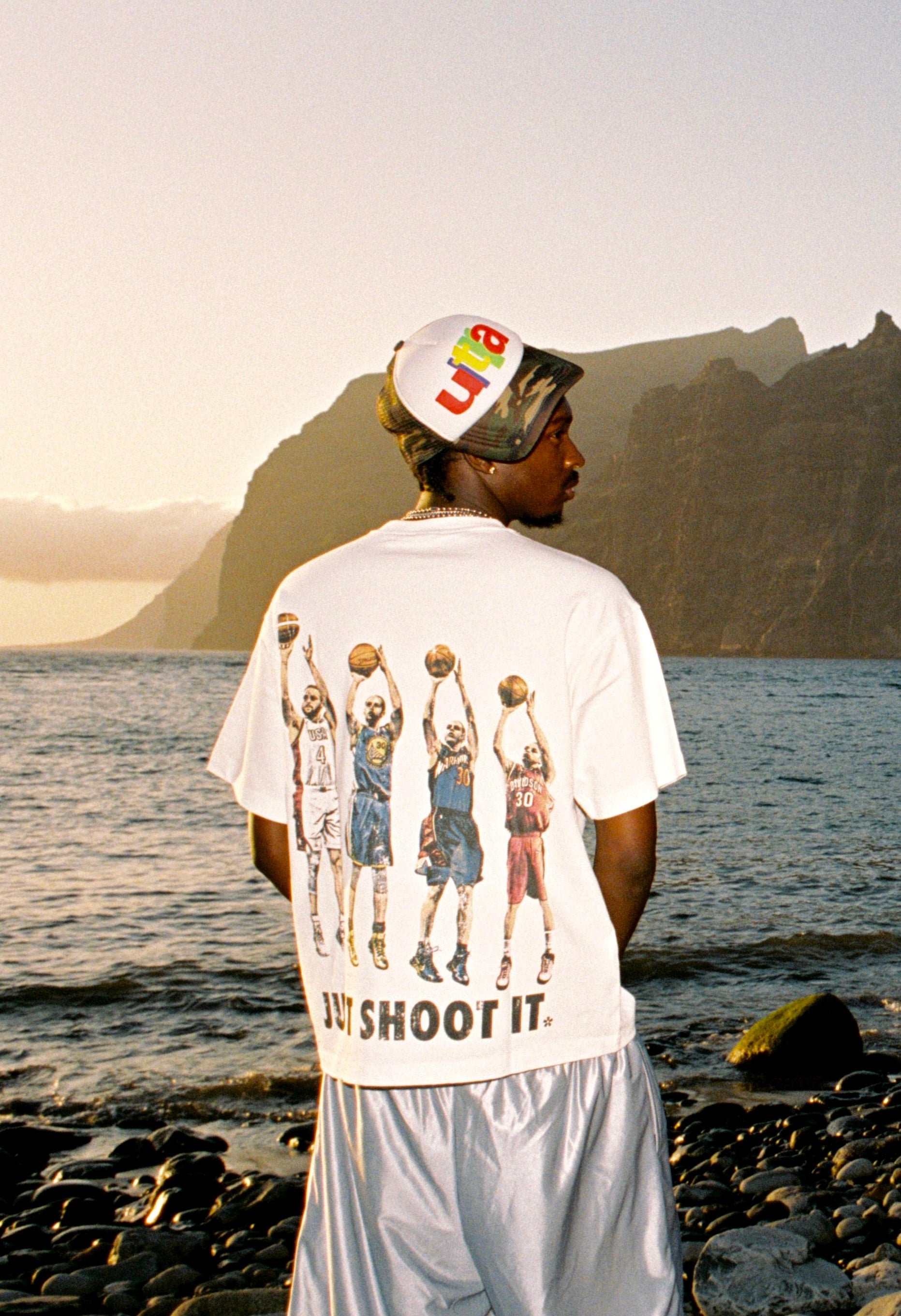 JUST SHOOT IT (STEPH CURRY) TEE